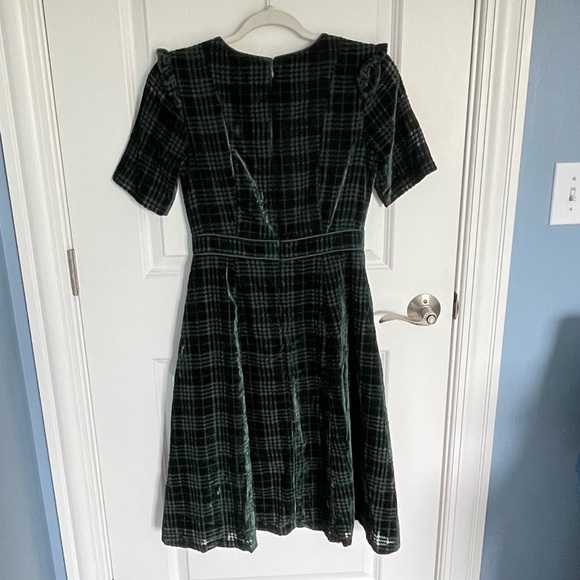 Emily Lovelock Green Plaid Velvet A-line Dress - 29596 - Picture 7 of 15